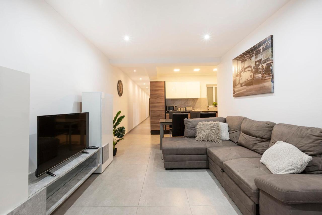 Golden Flat In San Pawl-Hosted By Sweetstay Bahía de San Pablo Exterior foto