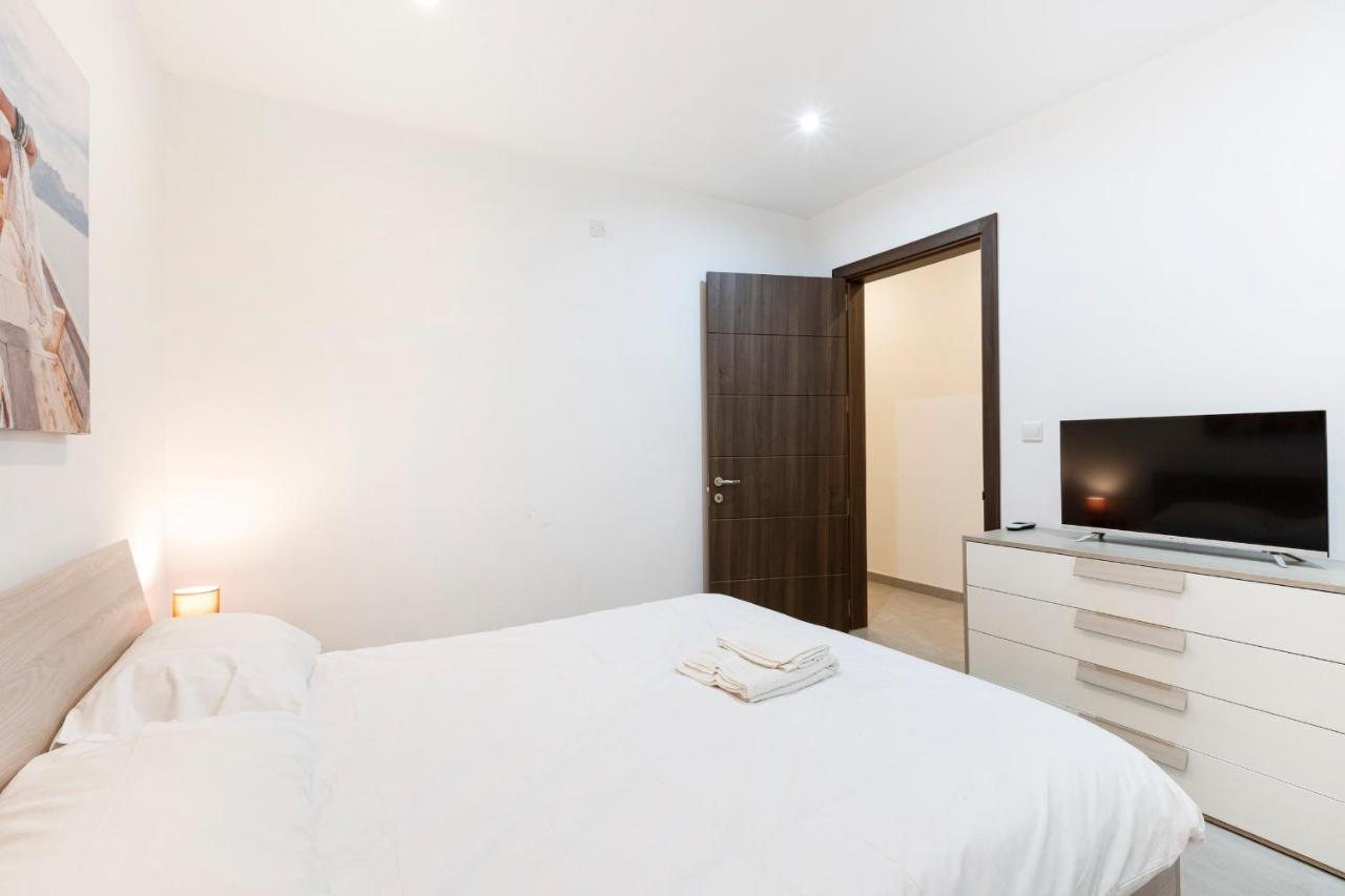 Golden Flat In San Pawl-Hosted By Sweetstay Bahía de San Pablo Exterior foto